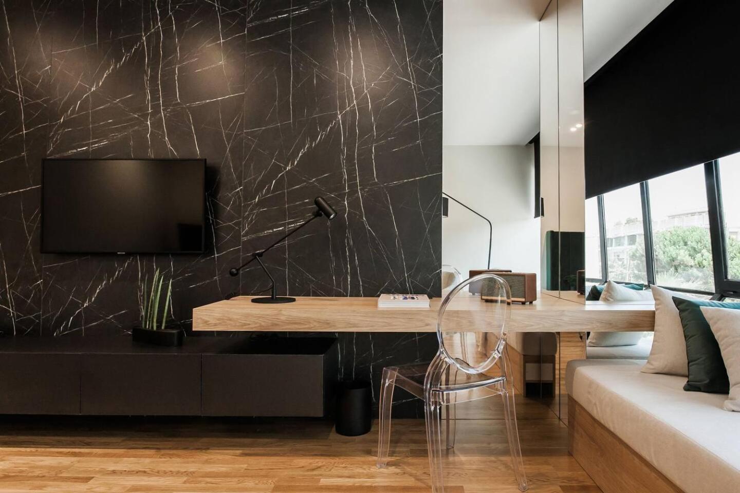 2 Sidebyside Suites In Athens Riviera By The Olon Bagian luar foto