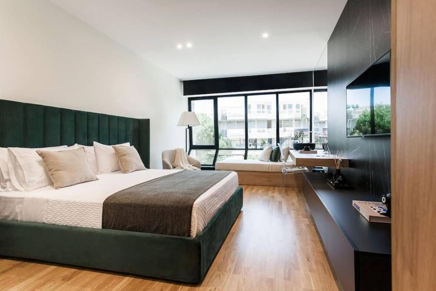 2 Sidebyside Suites In Athens Riviera By The Olon Bagian luar foto