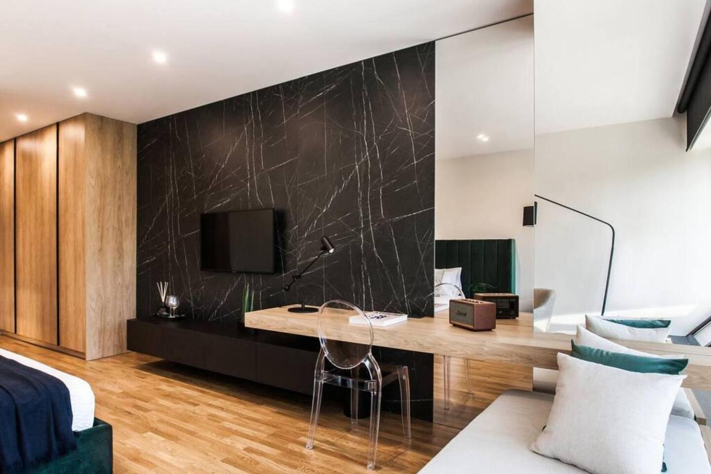 2 Sidebyside Suites In Athens Riviera By The Olon Bagian luar foto